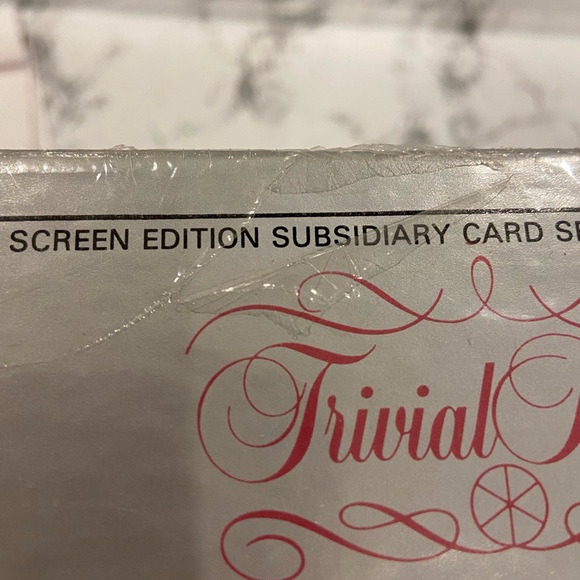 *NEW* Trivial Pursuit Sliver Screen Edition - Picture 4 of 4